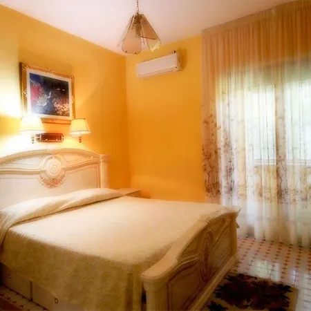 Cavour 3* Сорренто