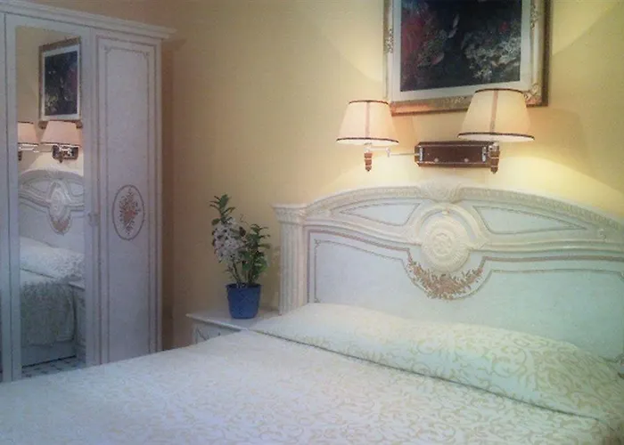 Cavour Hotel 3*